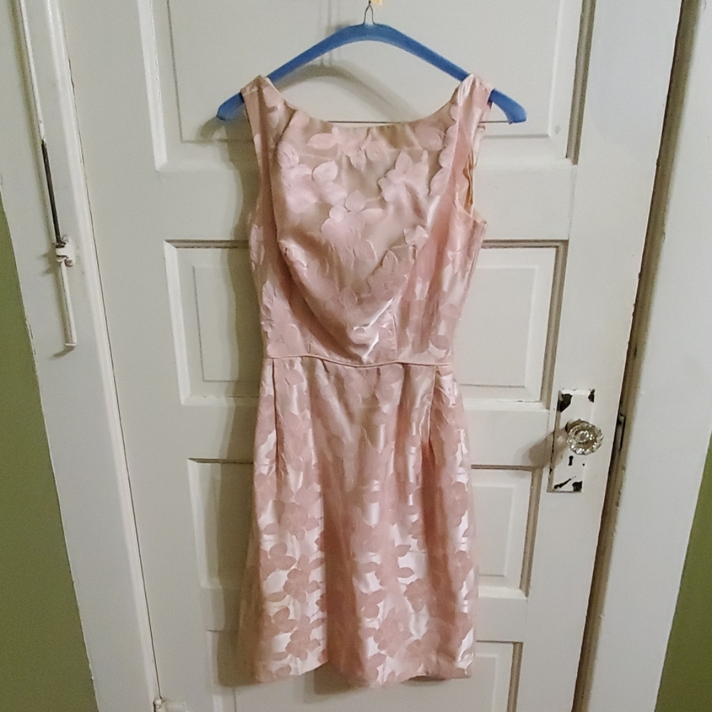 Adorable vintage light pink floral pattern dress